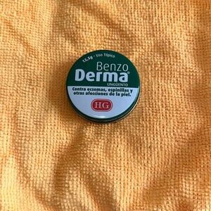 Benzo Derma For Stubborn Pimples